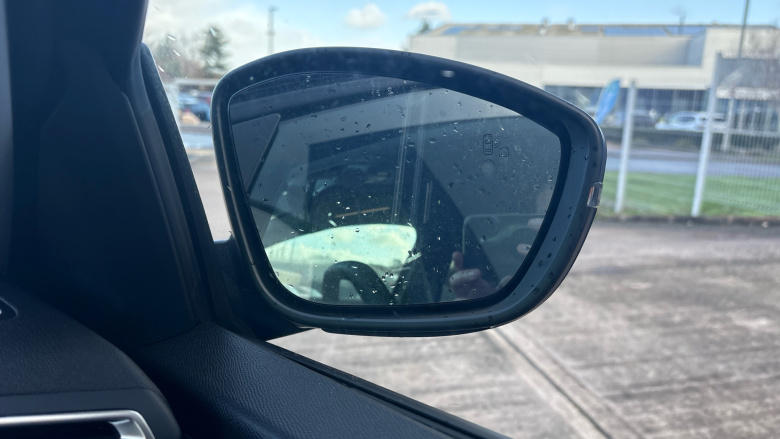 Peugeot 208 1.2 Hybrid 110 Allure 5dr e-DSC6 Petrol Hatchback